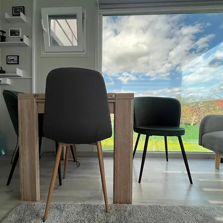 Apartment Ailleurs